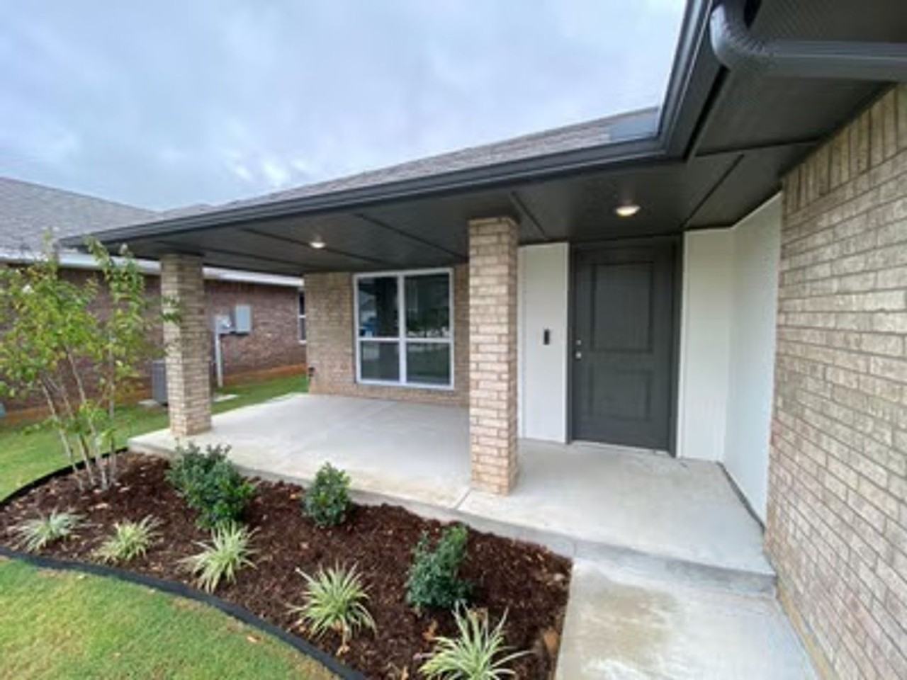 20649 Brush Creek Blvd - Photo 3 of 12