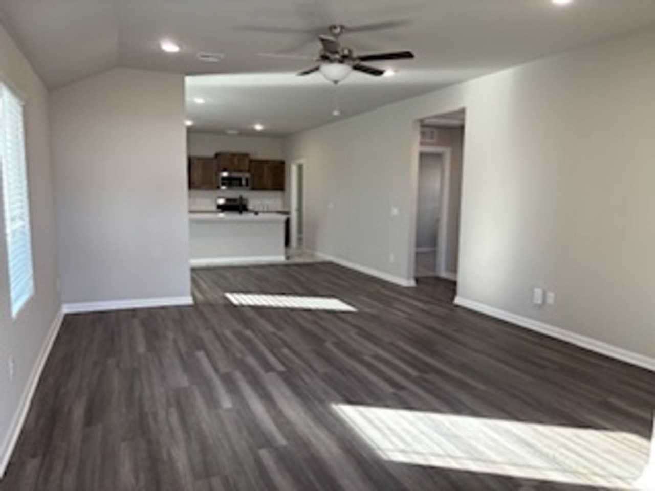 9105 Washita Creek Dr - Photo 2 of 15