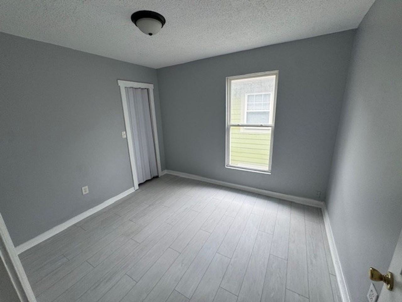 627 N Tacoma Ave - Photo 7 of 8