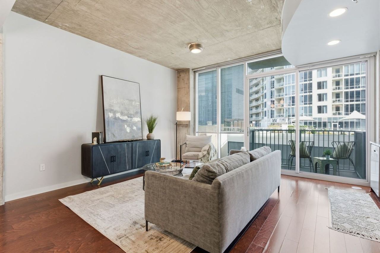 301 Demonbreun St - Photo 7 of 25