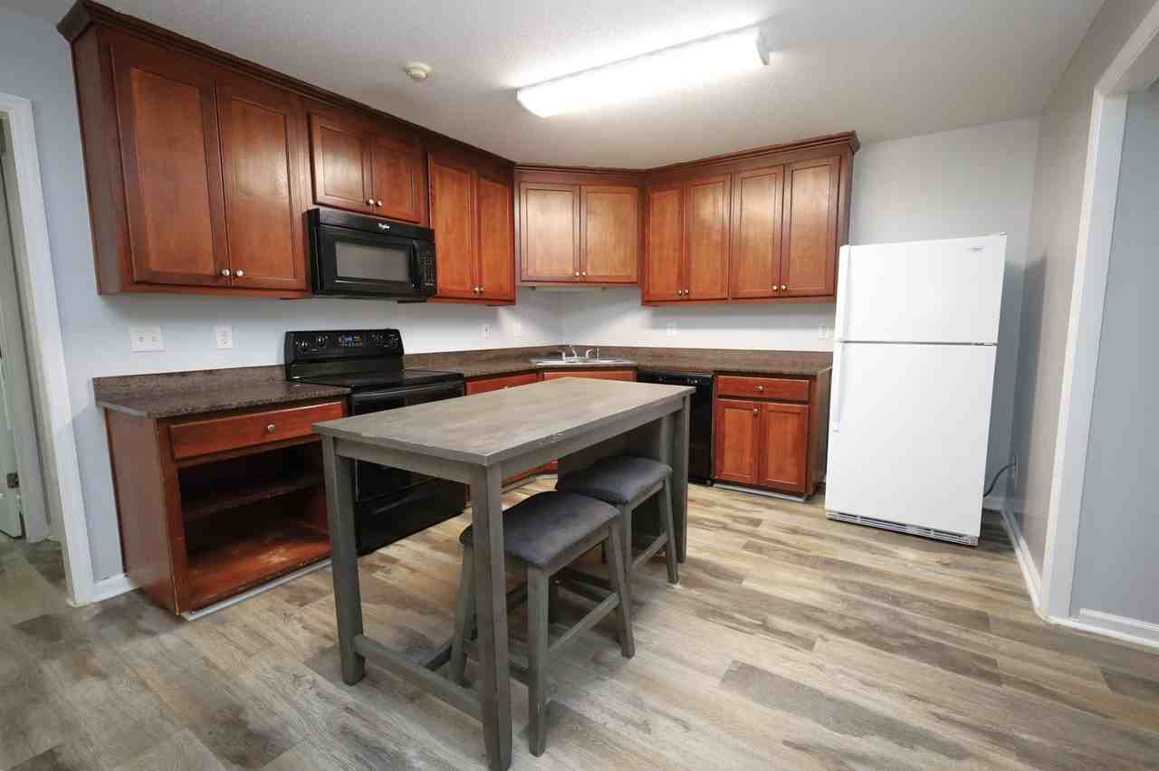 1732 Eli Pl #A - Photo 4 of 12