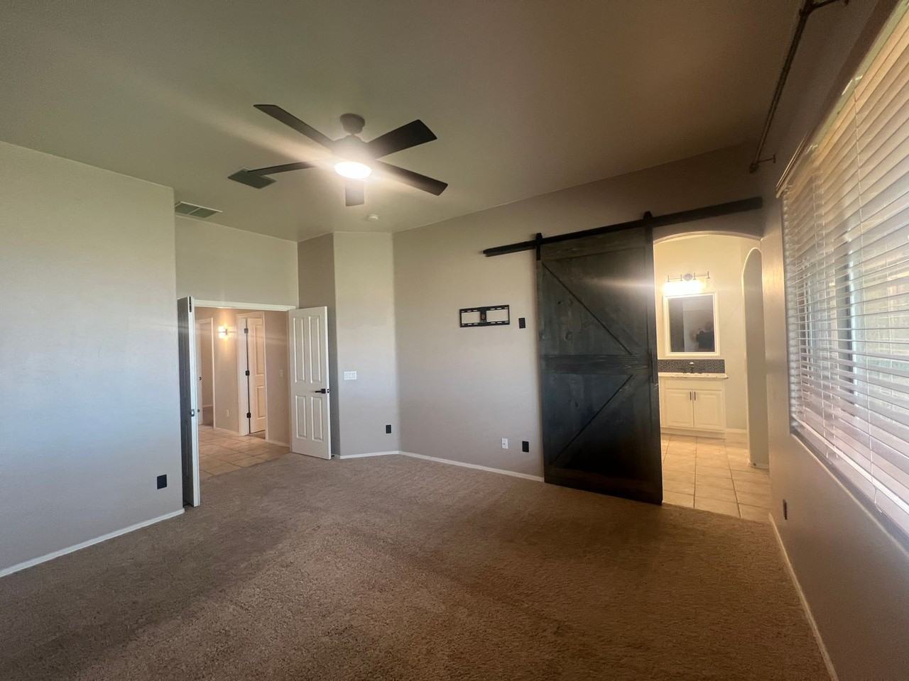 10485 E Kingswood Dr - Photo 5 of 25