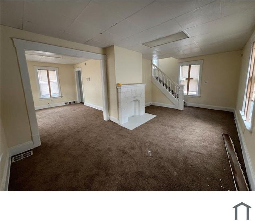 1318 E 188th St - Photo 2 of 4