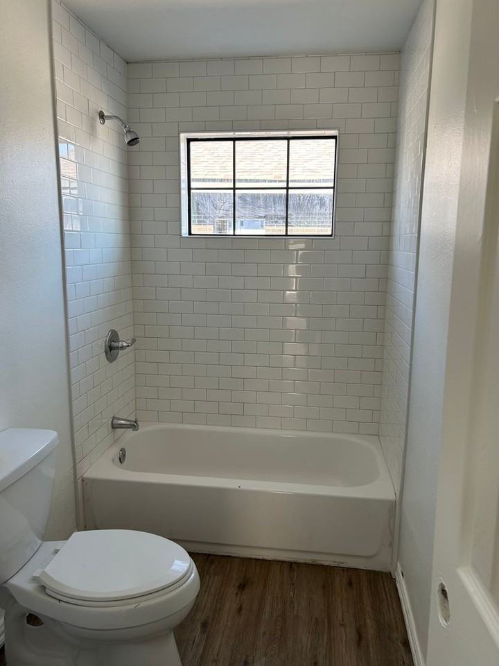 208 S Marsalis Ave - Photo 4 of 7