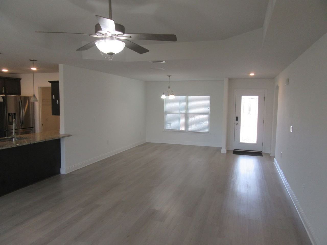 3836 Redbud Way - Photo 5 of 30