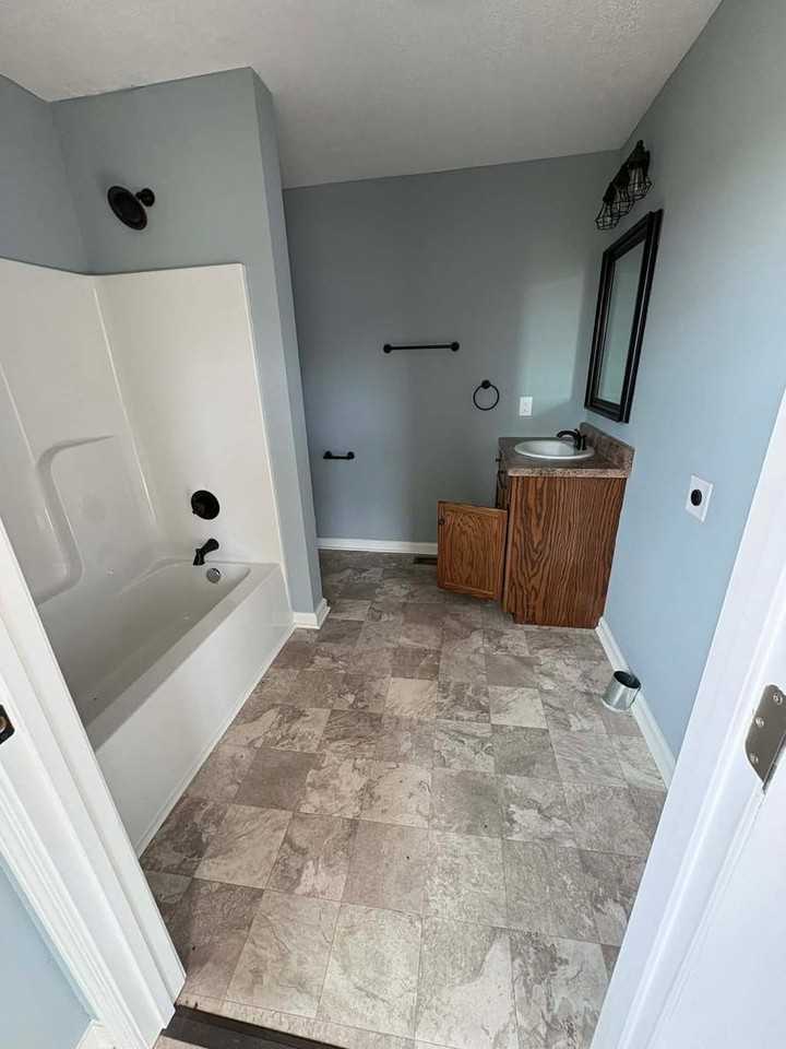 393 J Hunt Rd - Photo 7 of 11