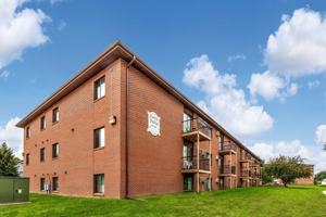 featured image of 1073 Landeco Ln