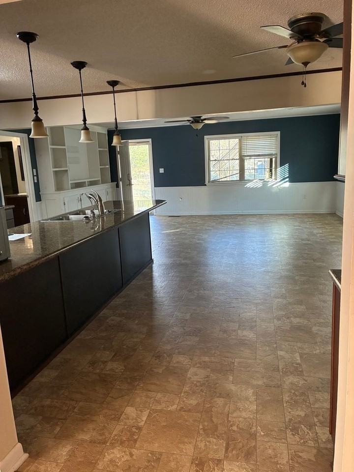 118 Cherokee Dr - Photo 5 of 27