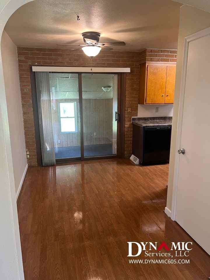 2405 S Norton Ave - Photo 6 of 34