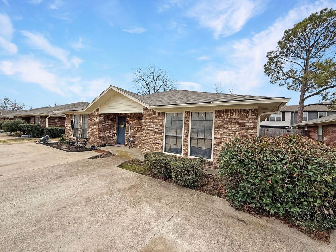 818 Mirabell Ct - Photo 2 of 11