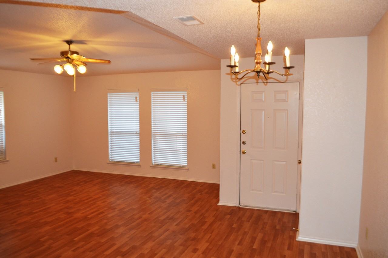 818 Mirabell Ct - Photo 5 of 11