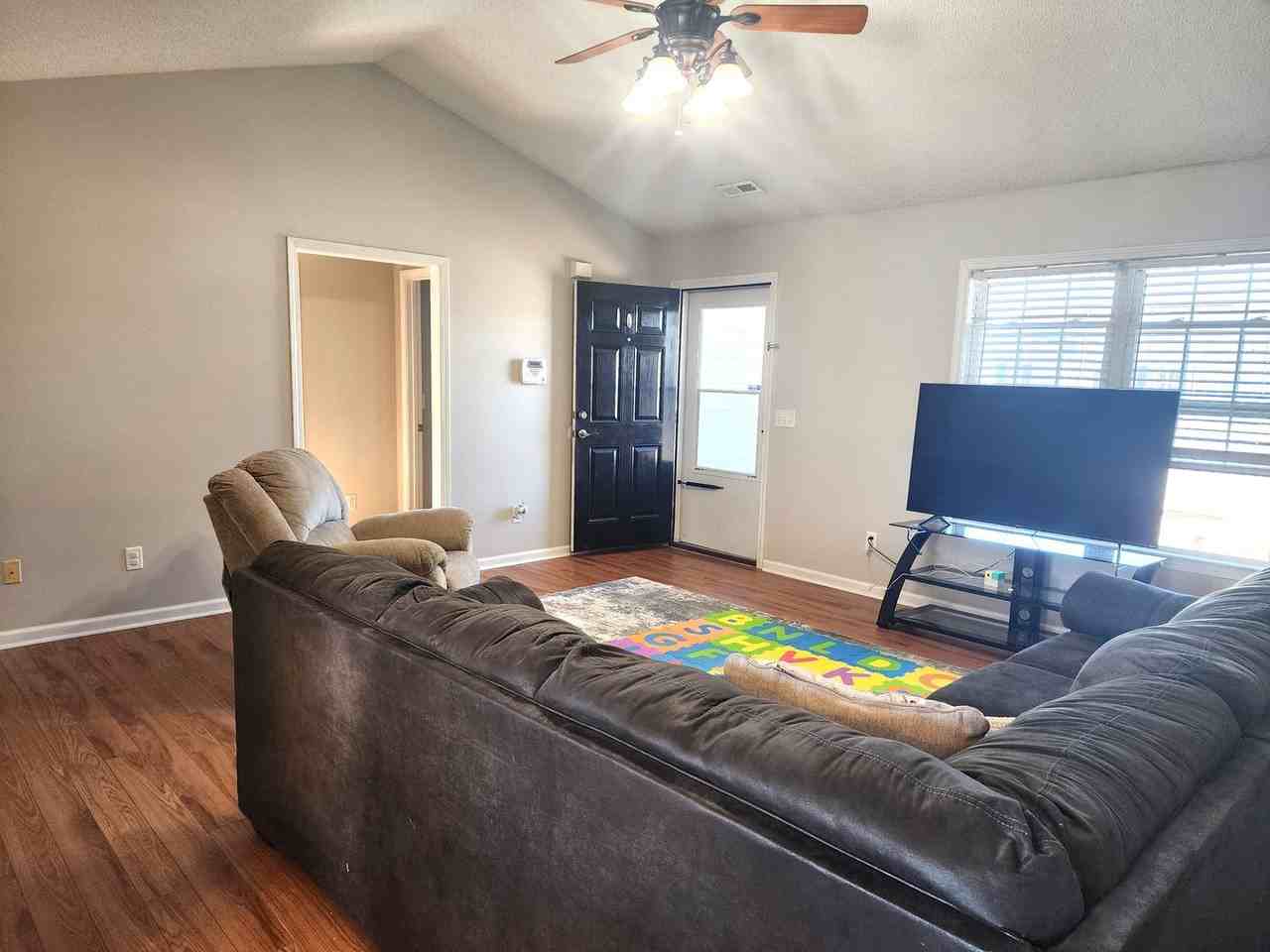 7505 Brittany Lakes Dr - Photo 2 of 21