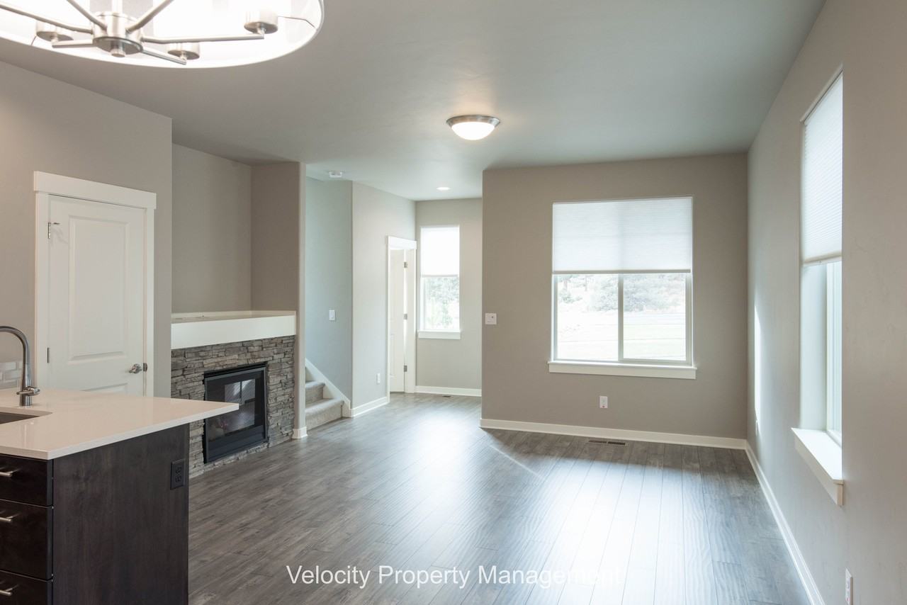 20860 Se Sotra Loop - Photo 3 of 11