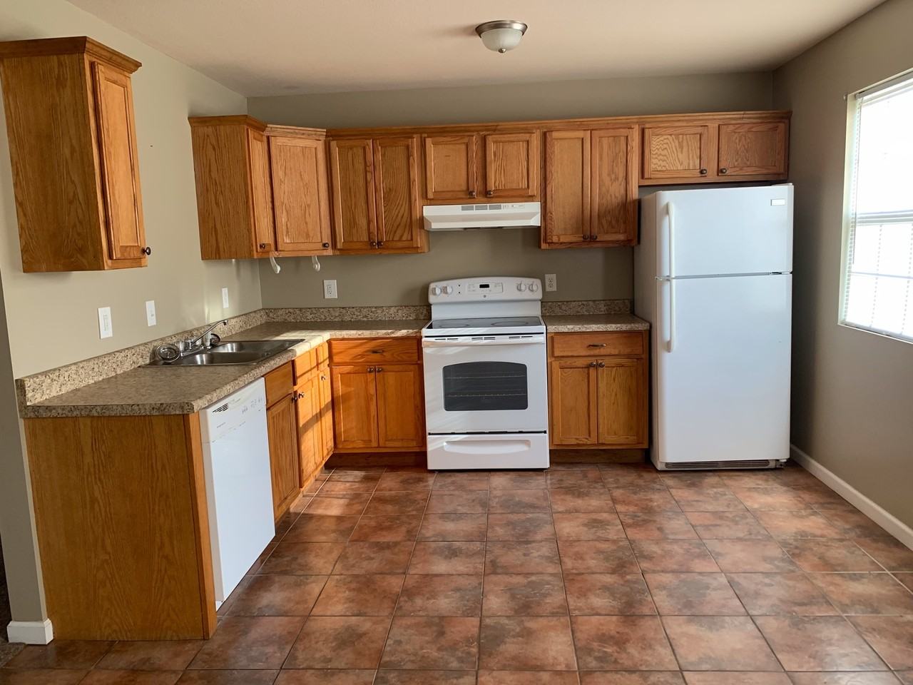 1410 N Church St - Photo 4 of 9