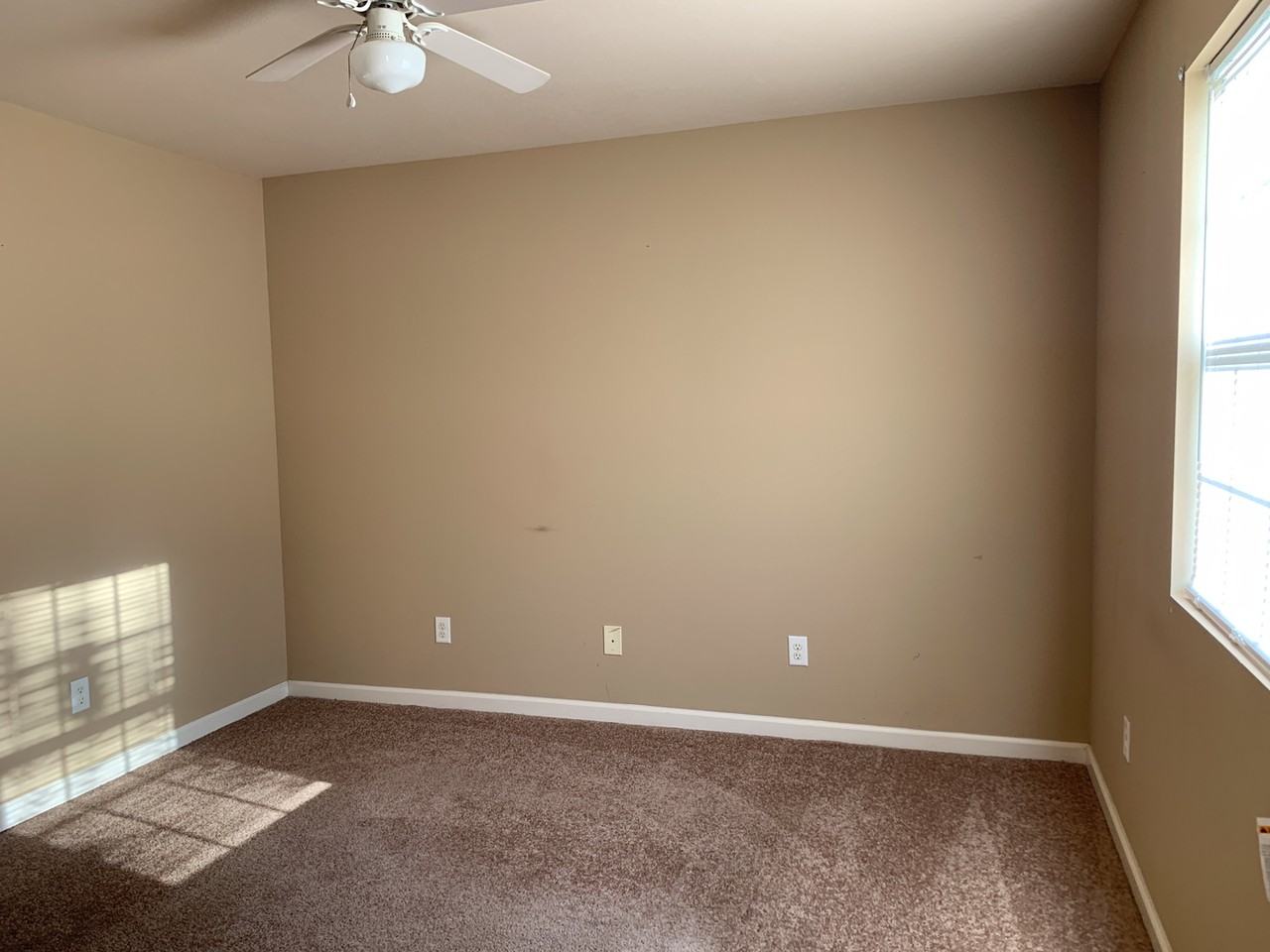 1410 N Church St - Photo 6 of 9