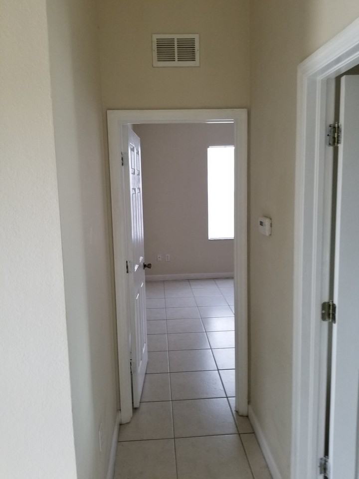 251 Sw 4th St - Photo 5 of 24