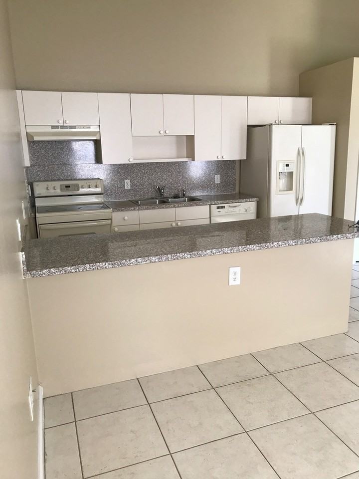 251 Sw 4th St - Photo 7 of 24