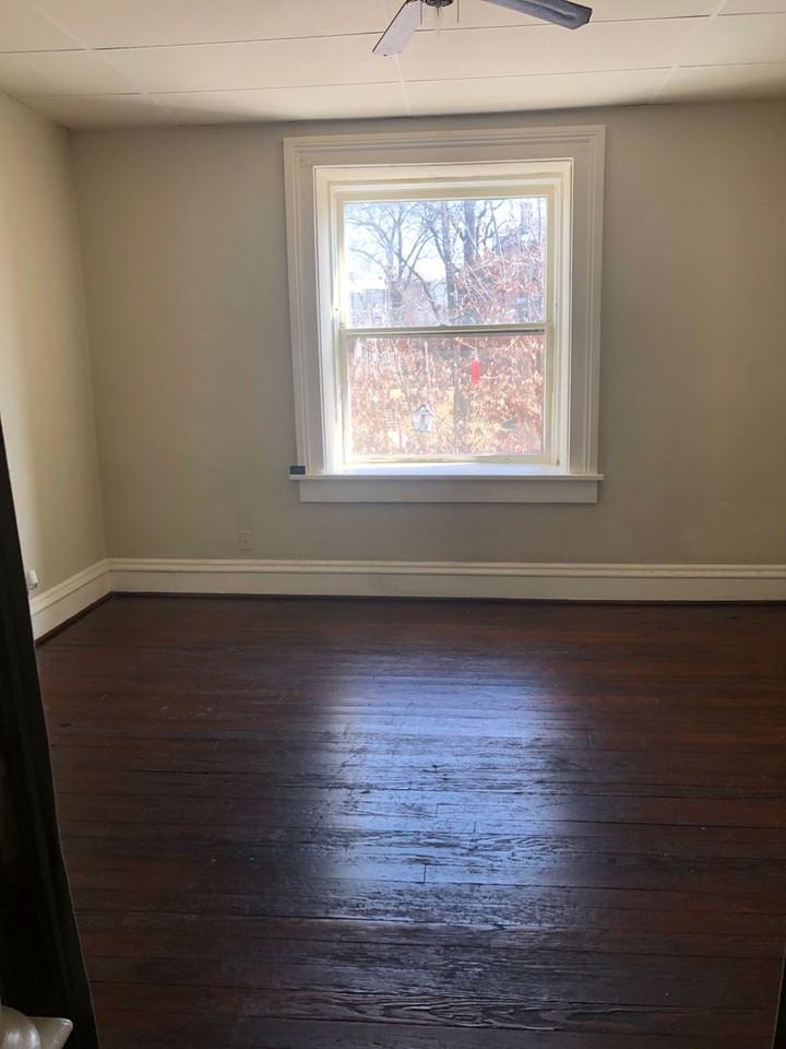 210 Perrin Ave #4 - Photo 4 of 9