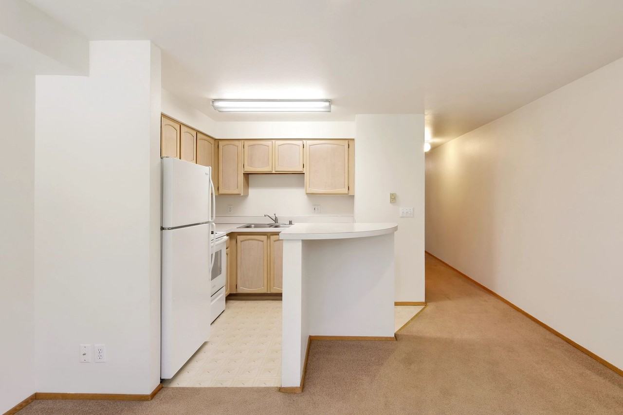 Taylor Place Apartments - Photo 6 of 31