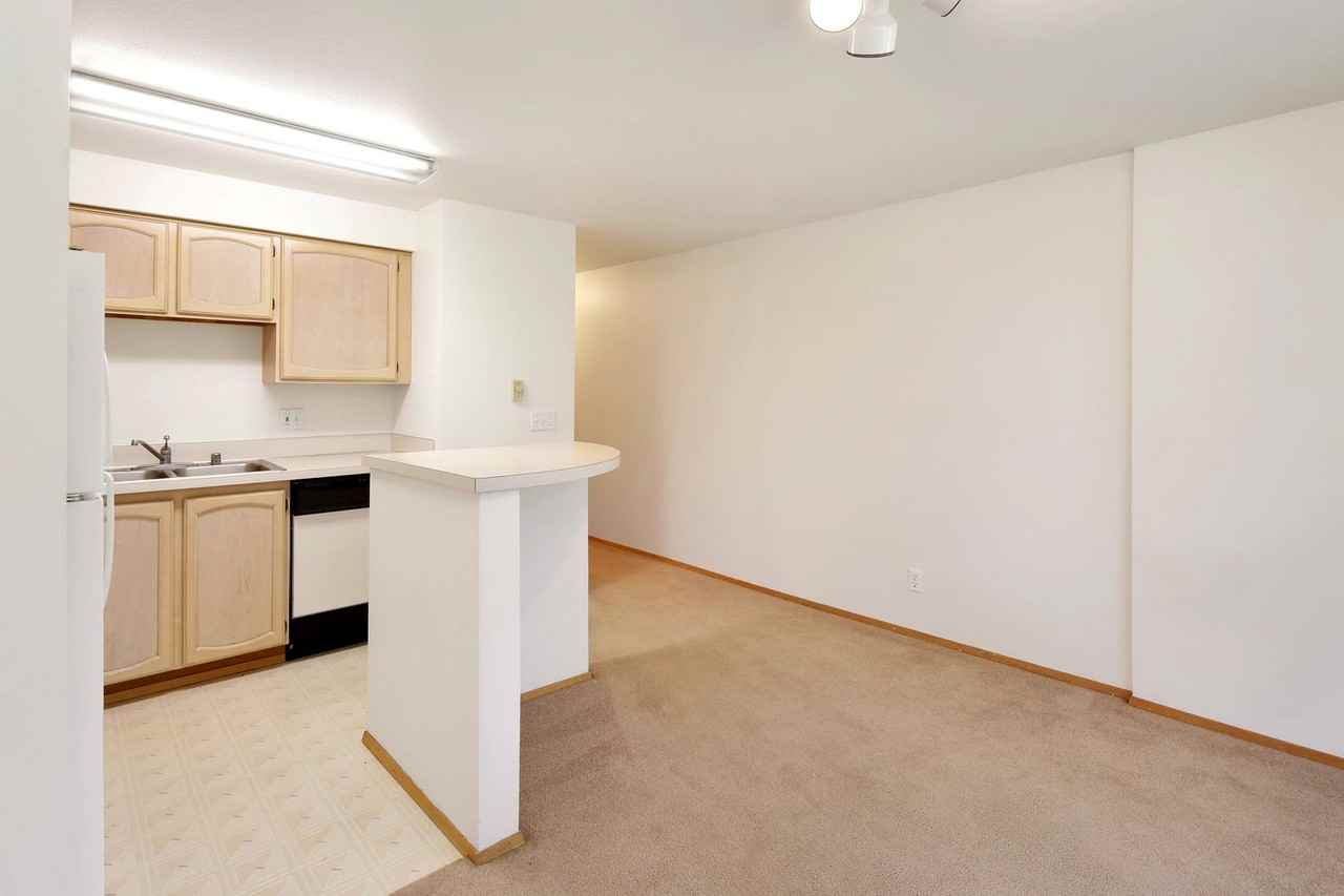 Taylor Place Apartments - Photo 7 of 31