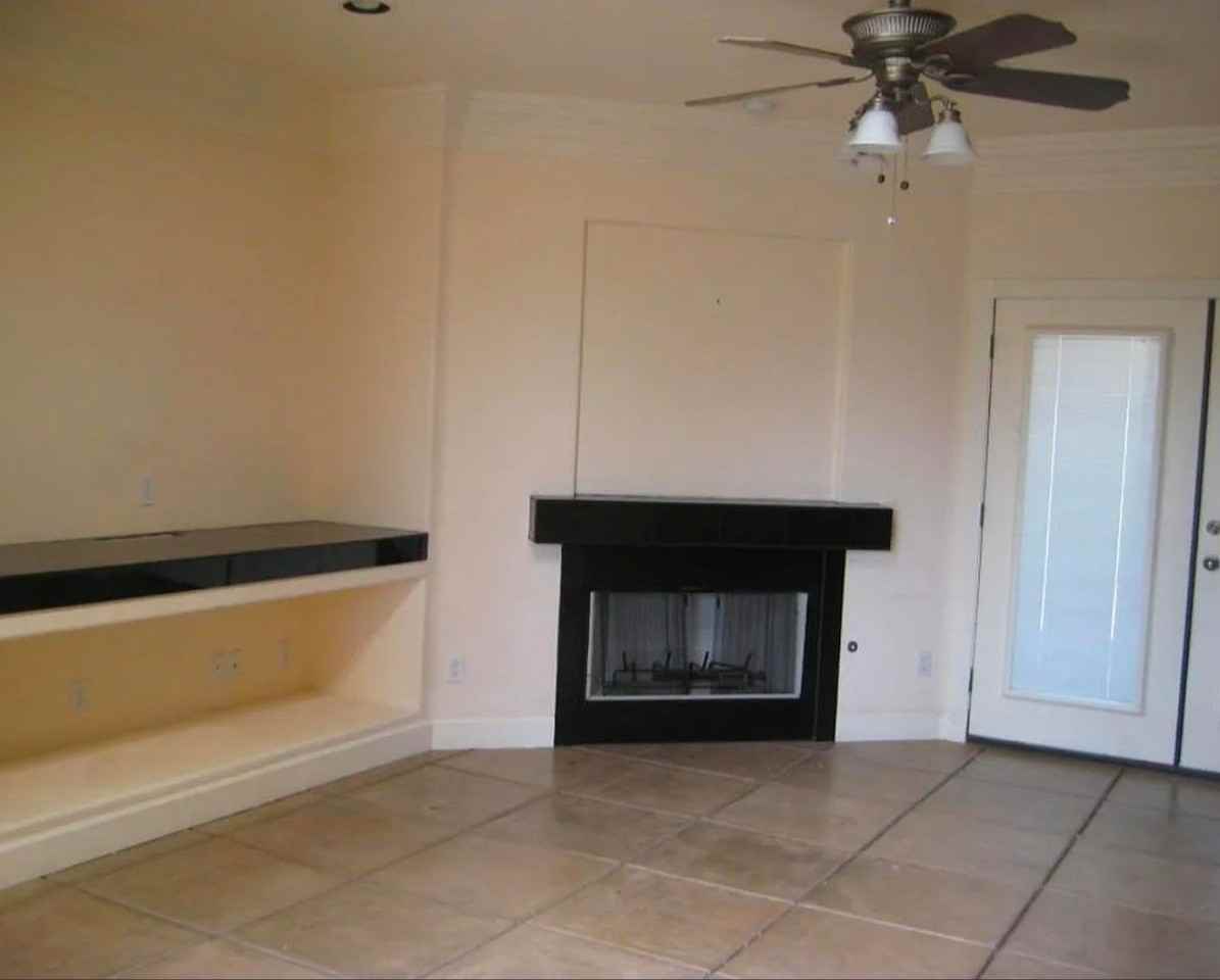 3033 N. Fremont Ave. - Photo 7 of 19