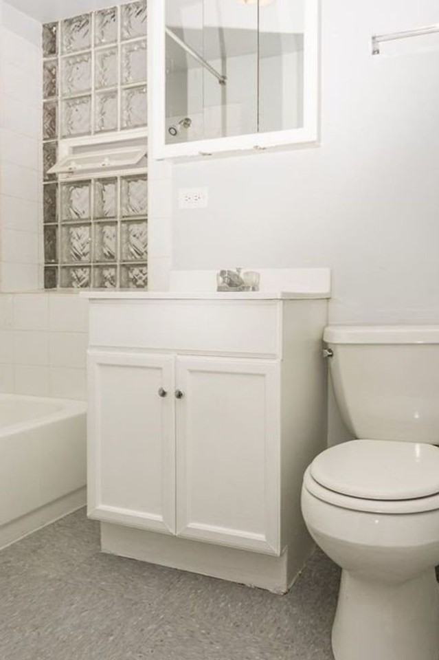 6938 S Cregier Ave. - Photo 5 of 9