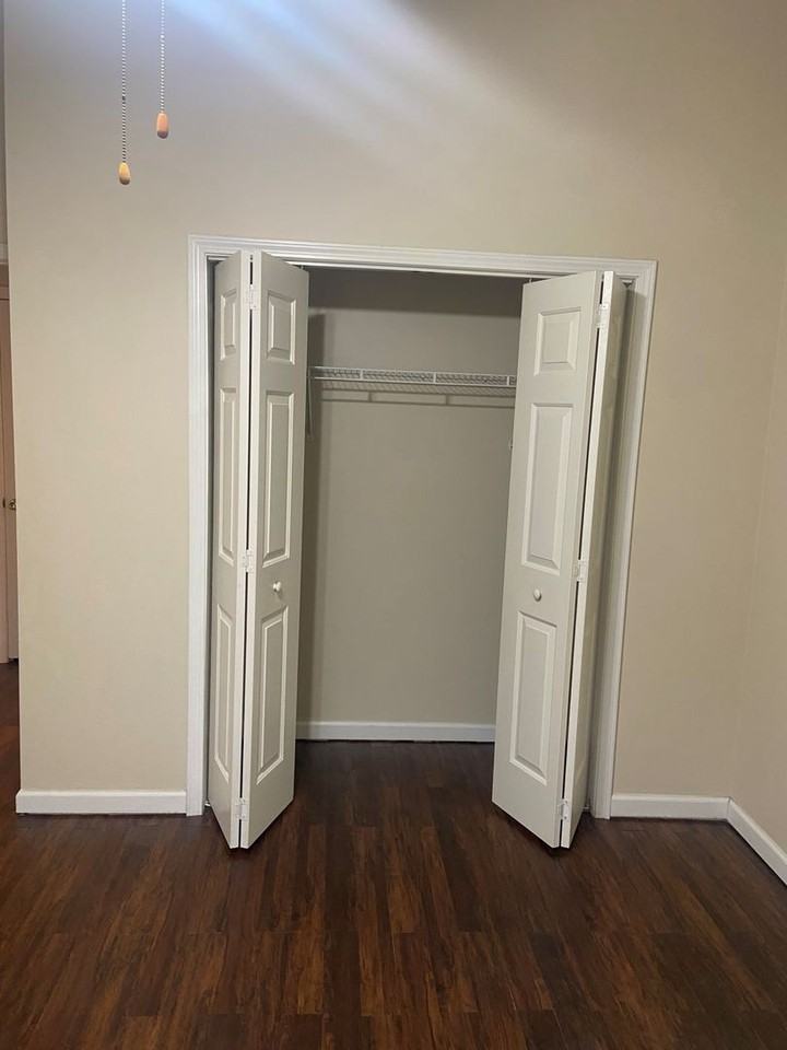 151 Wexford Dr #204 - Photo 2 of 6