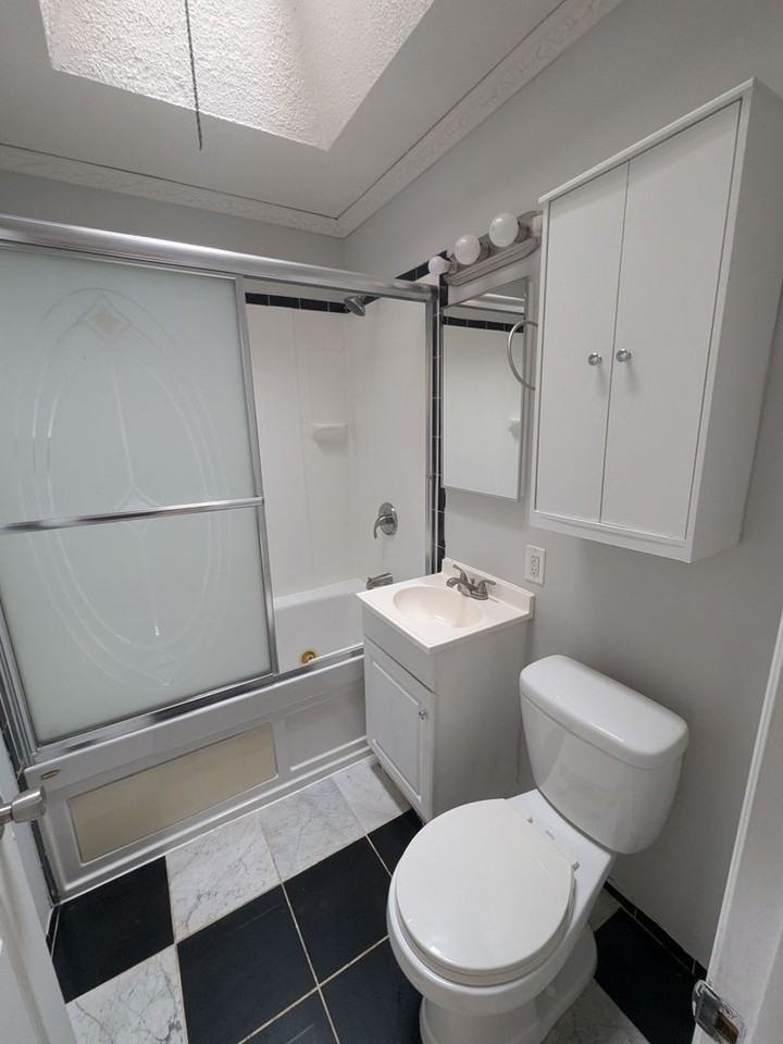 4534 Marple St - Photo 6 of 15