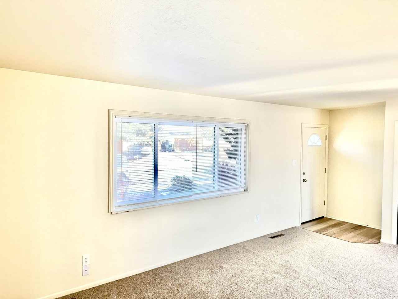 4623 Misty Dr - Photo 4 of 21