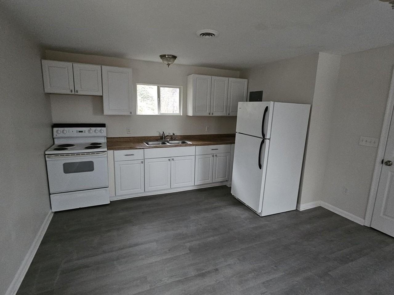 2212 S Landing Rd - Photo 3 of 9