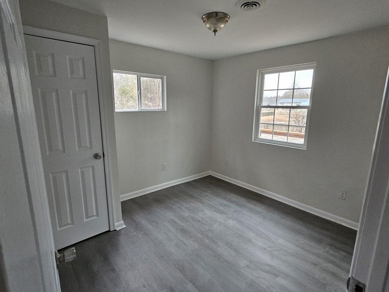 2212 S Landing Rd - Photo 5 of 9