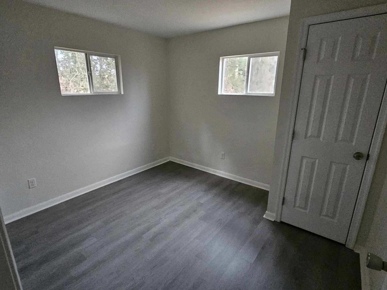 2212 S Landing Rd - Photo 6 of 9