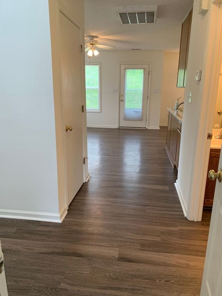 113 Springwood Ln - Photo 3 of 20