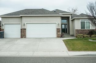 1085 Sirron Ave - Photo 1 of 1