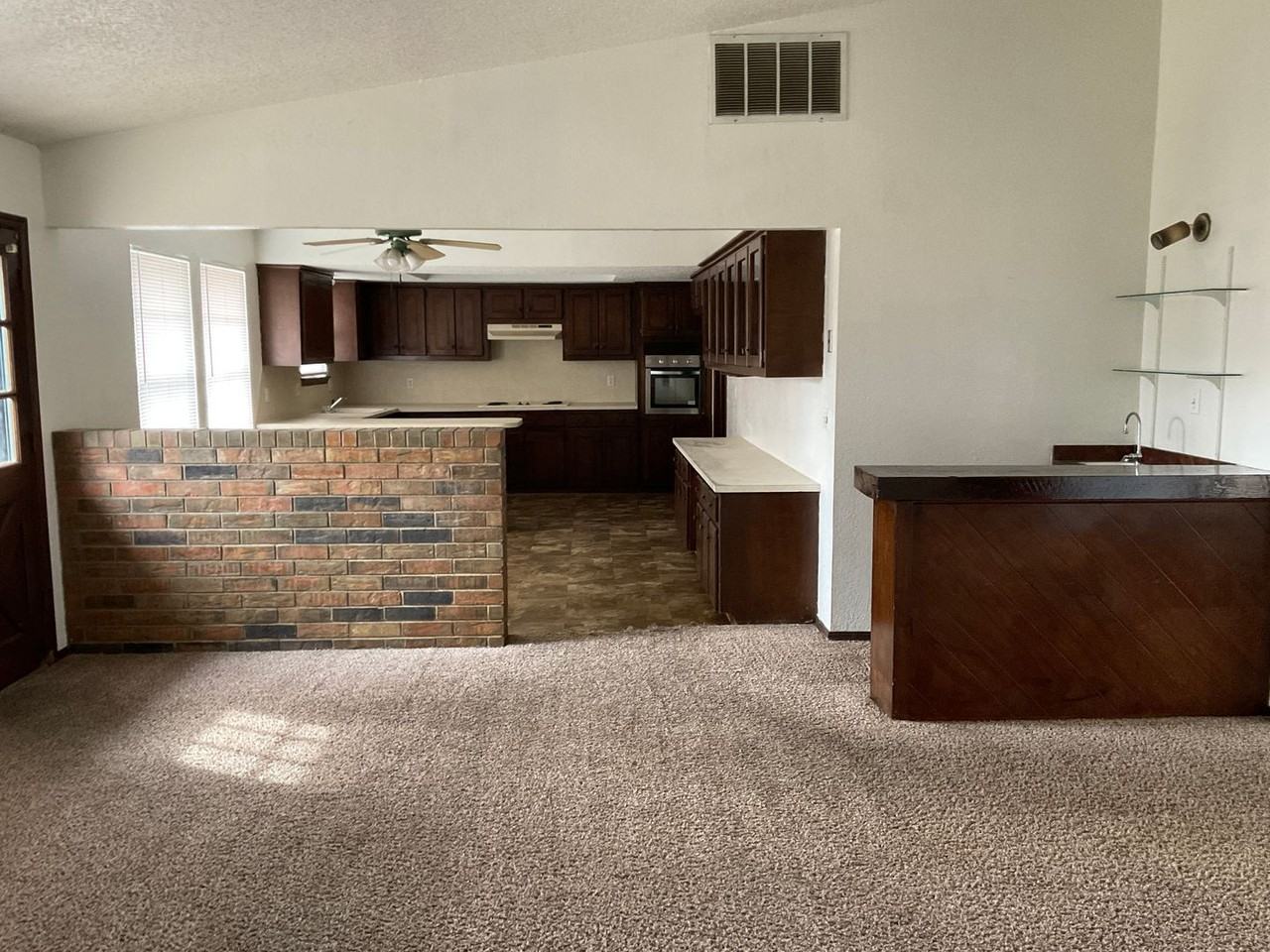 9620 Willow Wind Dr - Photo 3 of 13