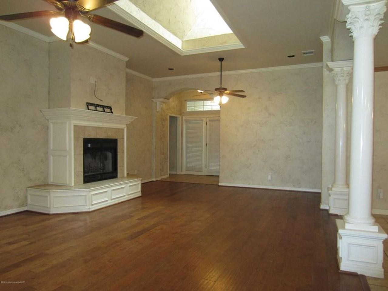 8312 Taos Dr - Photo 2 of 9