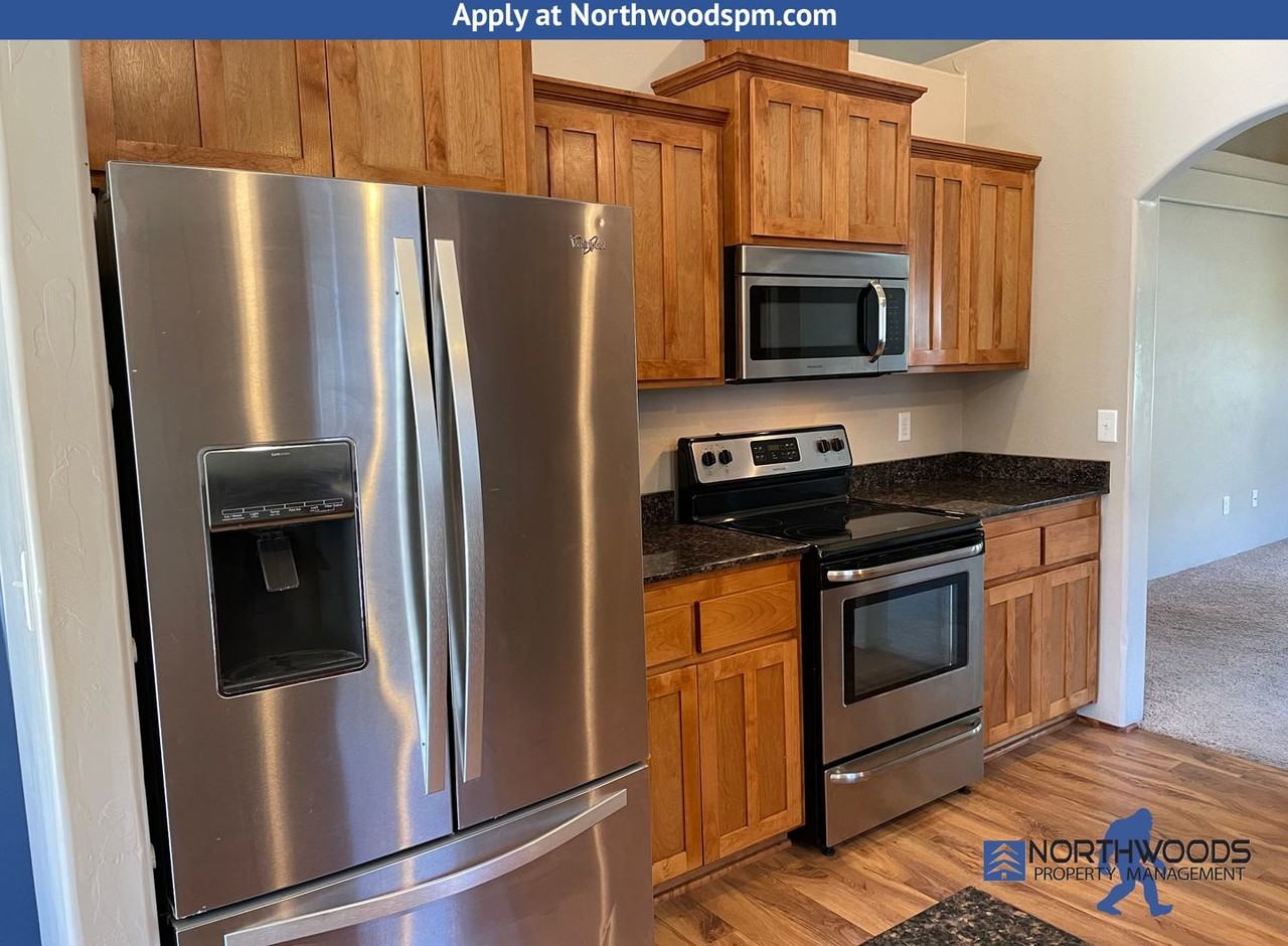 310 Roundgate Dr - Photo 5 of 18