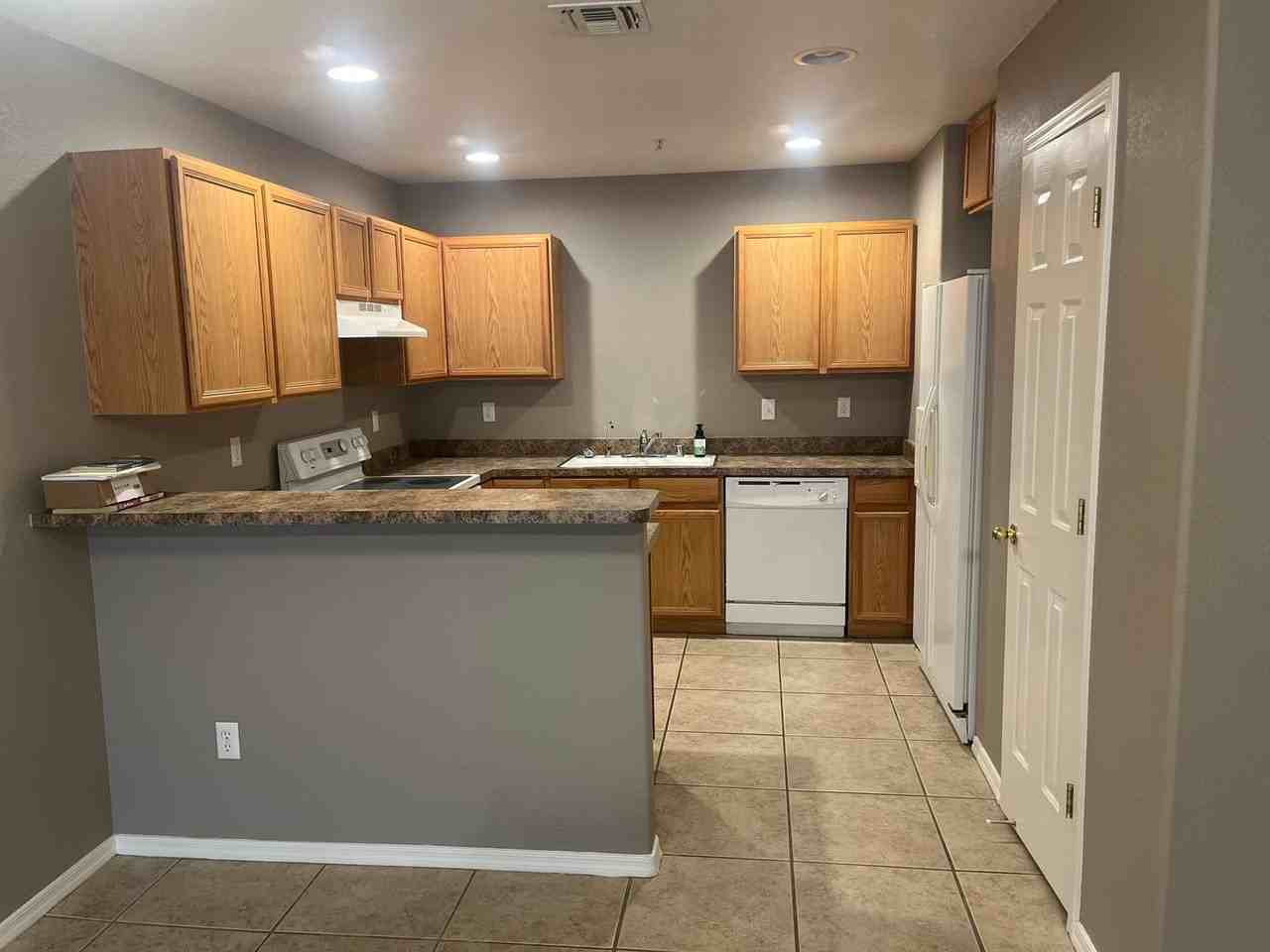 1350 Tanqueray Dr #2 - Photo 6 of 21