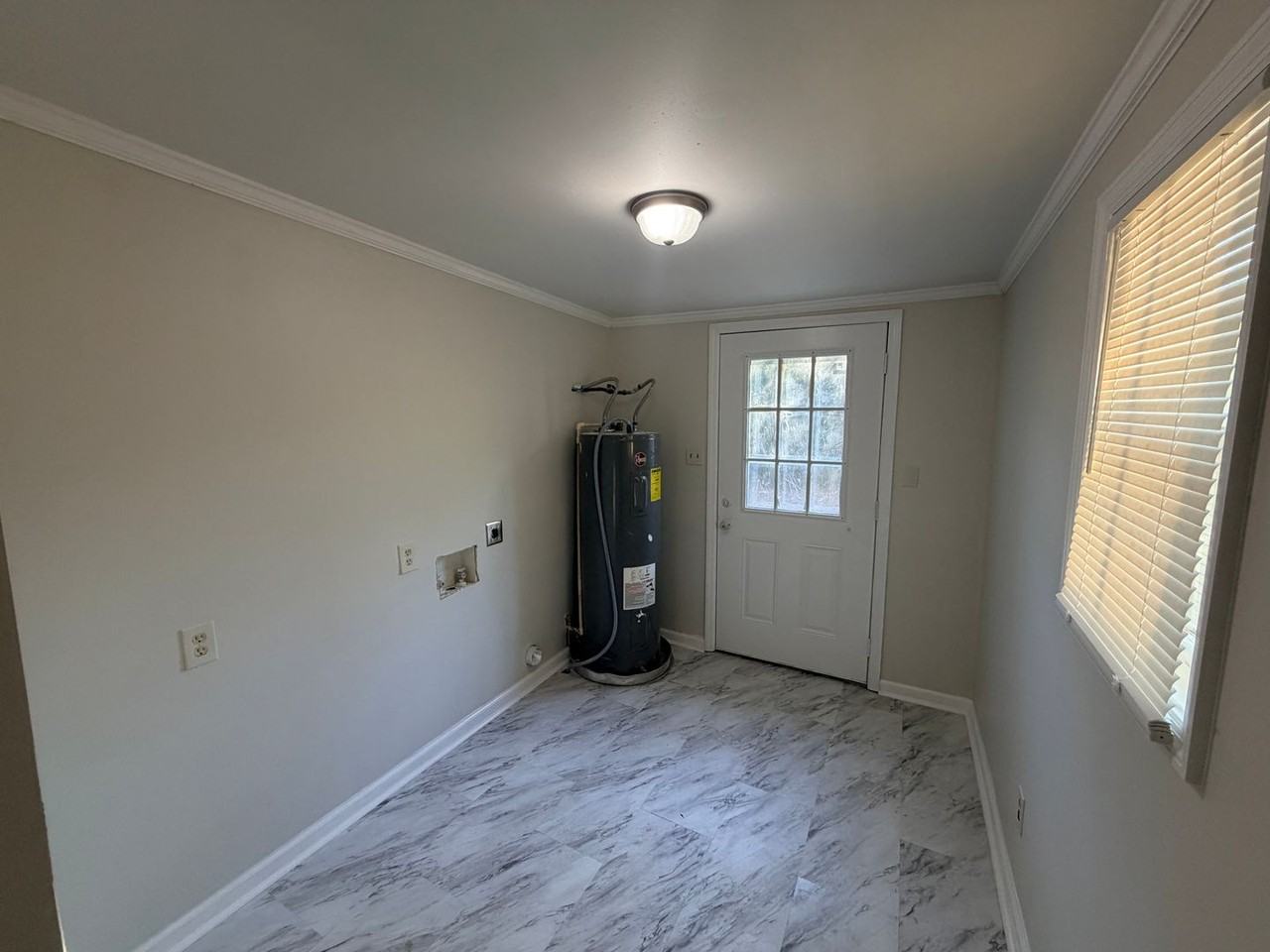 1612 Garland Pl - Photo 4 of 11