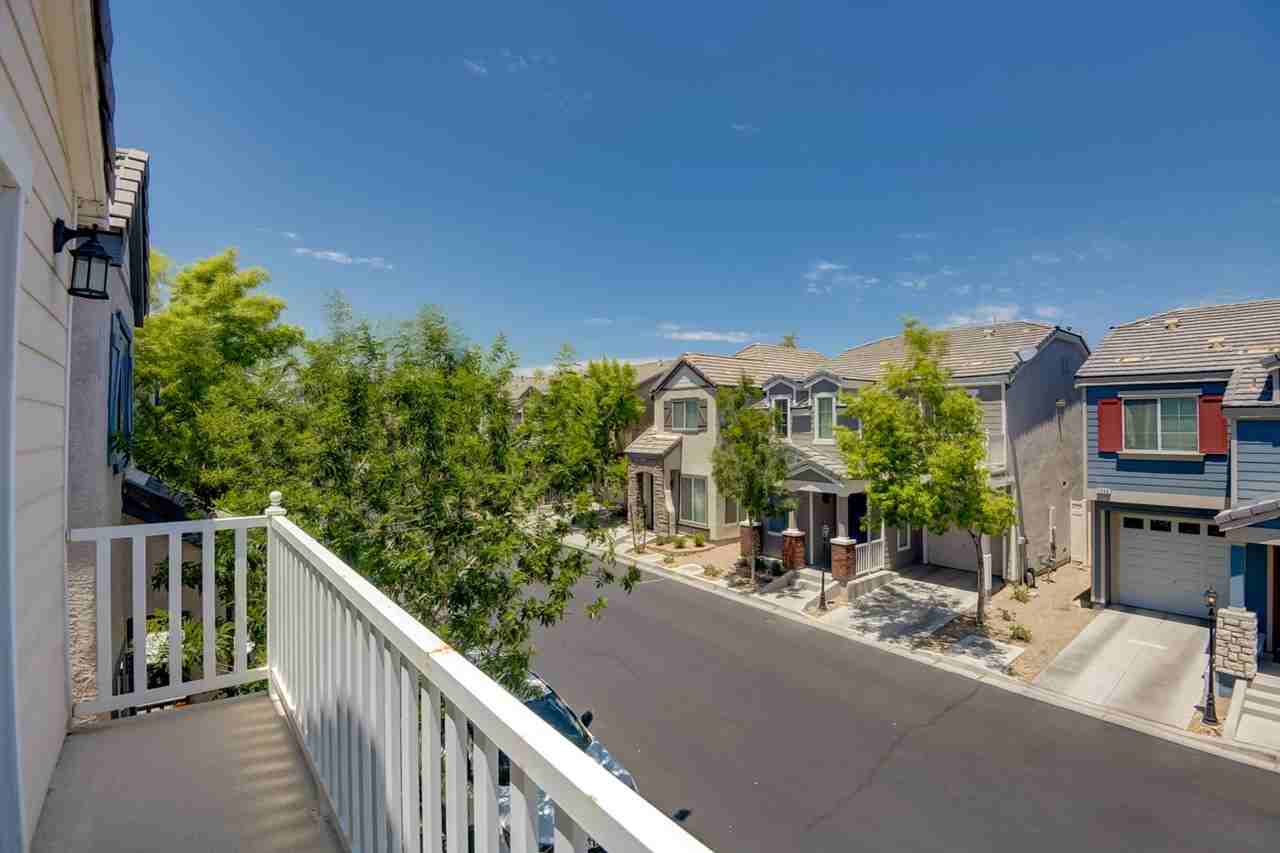 1713 Bamboo Rain Ave - Photo 4 of 15