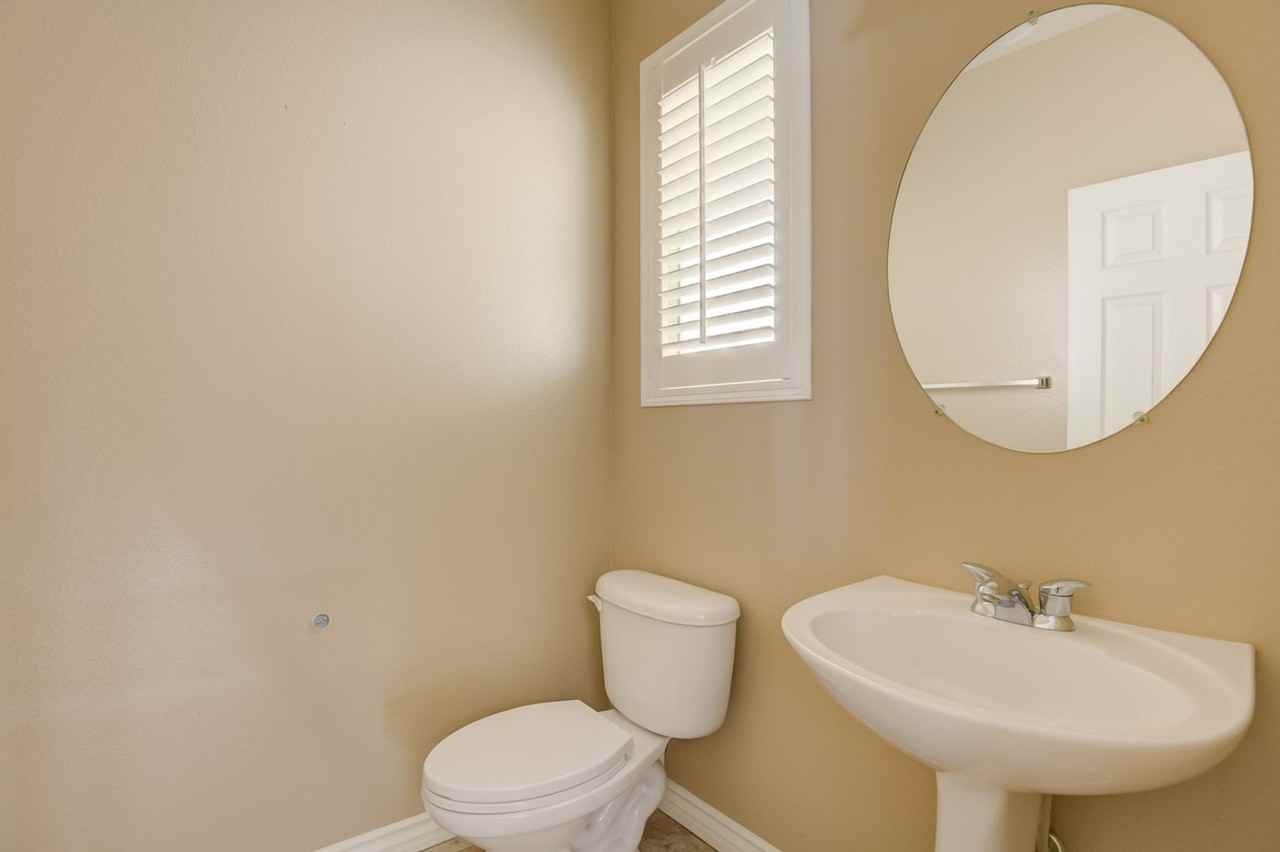 1713 Bamboo Rain Ave - Photo 6 of 15