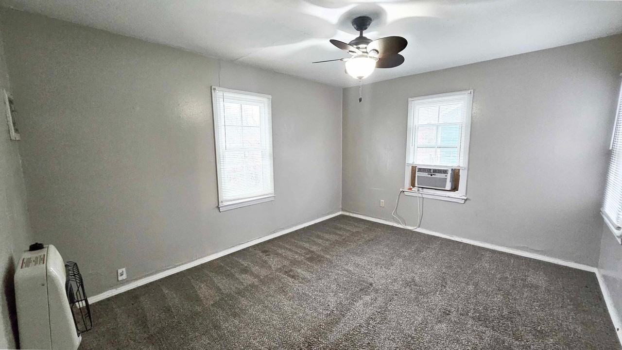 1339 Sw 26th St - Photo 7 of 10