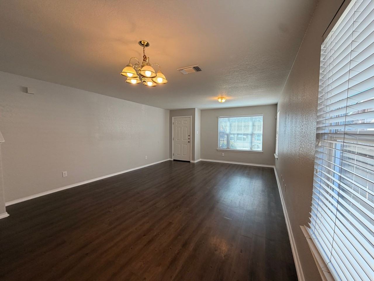 8819 Canvas Back - Photo 6 of 34