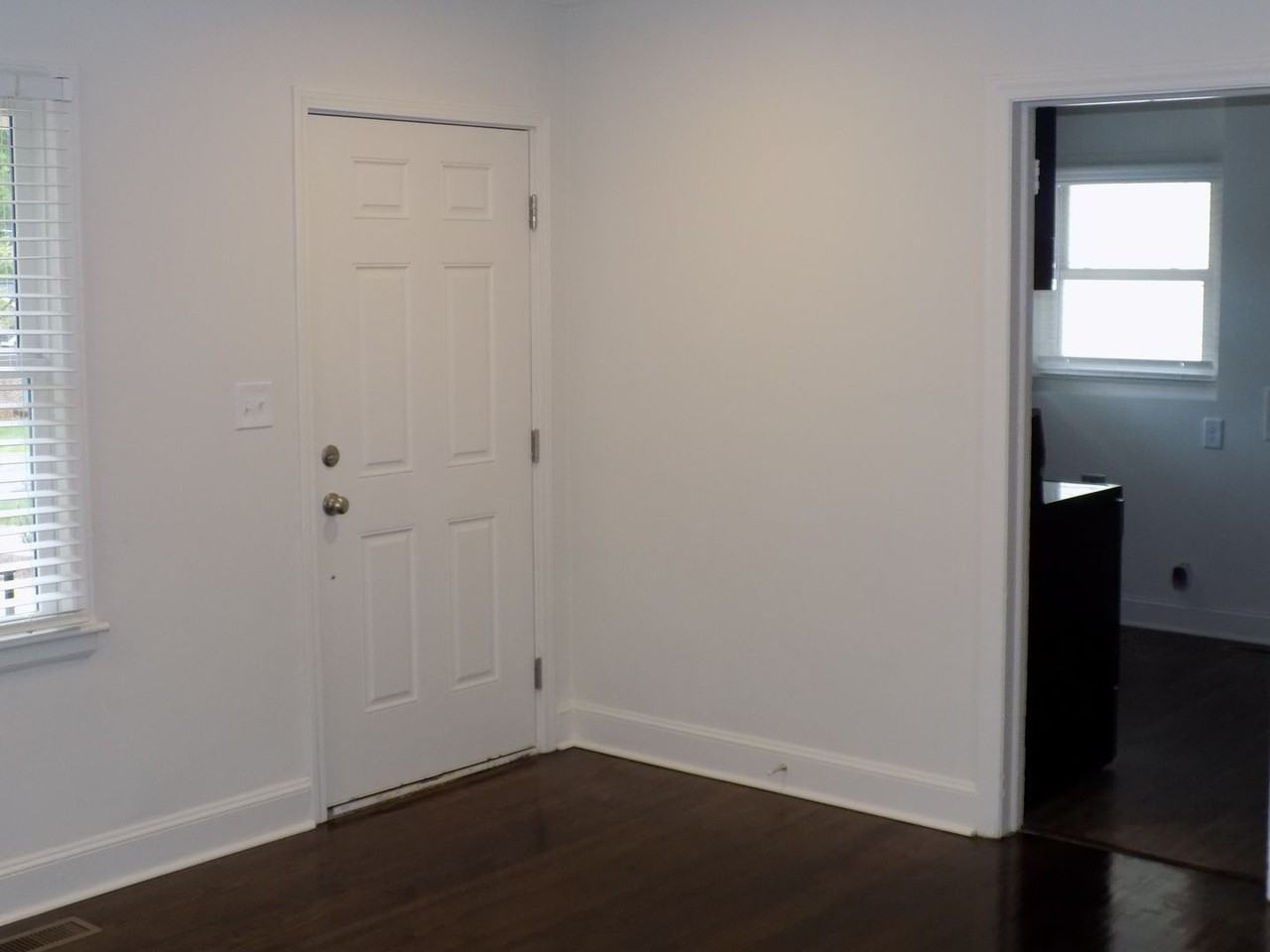 3441 Commonwealth Ave - Photo 4 of 11