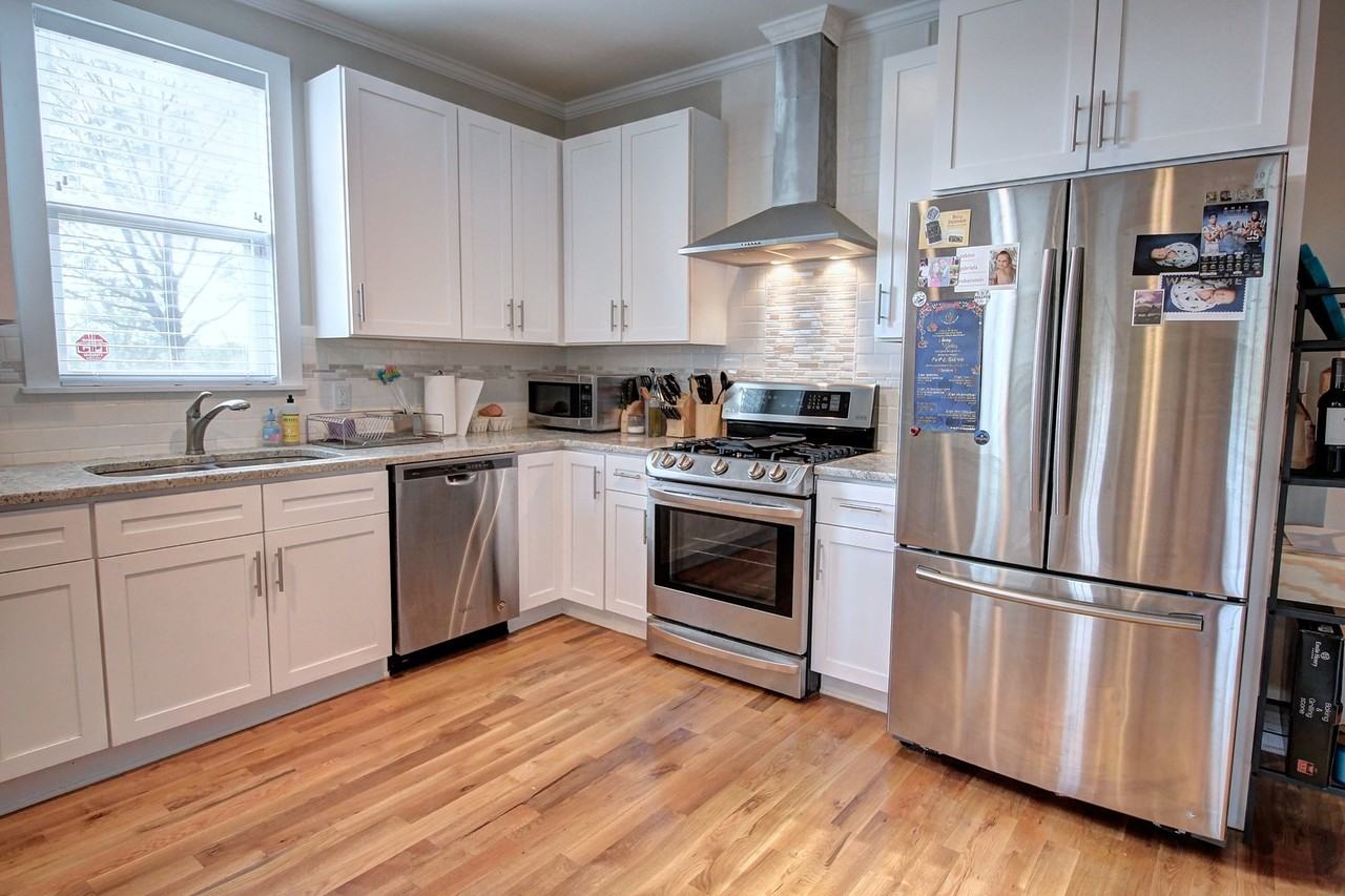 114 Chestnut St - Photo 3 of 16