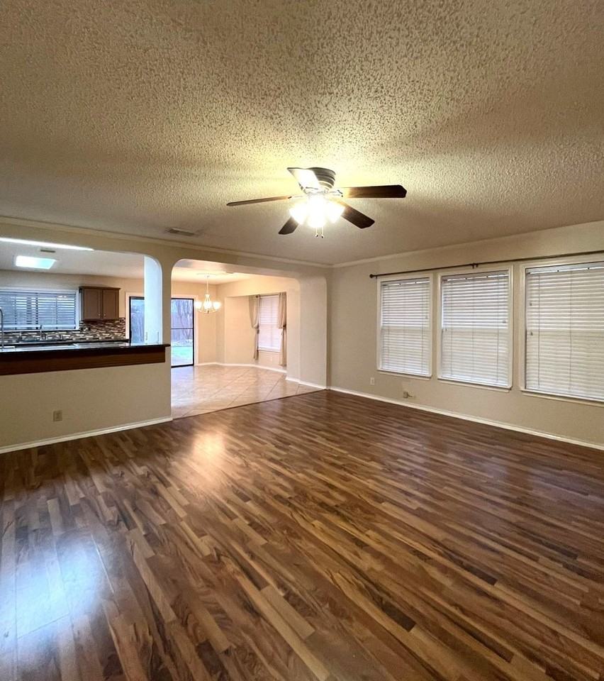 2327 Stallion Run - Photo 2 of 15