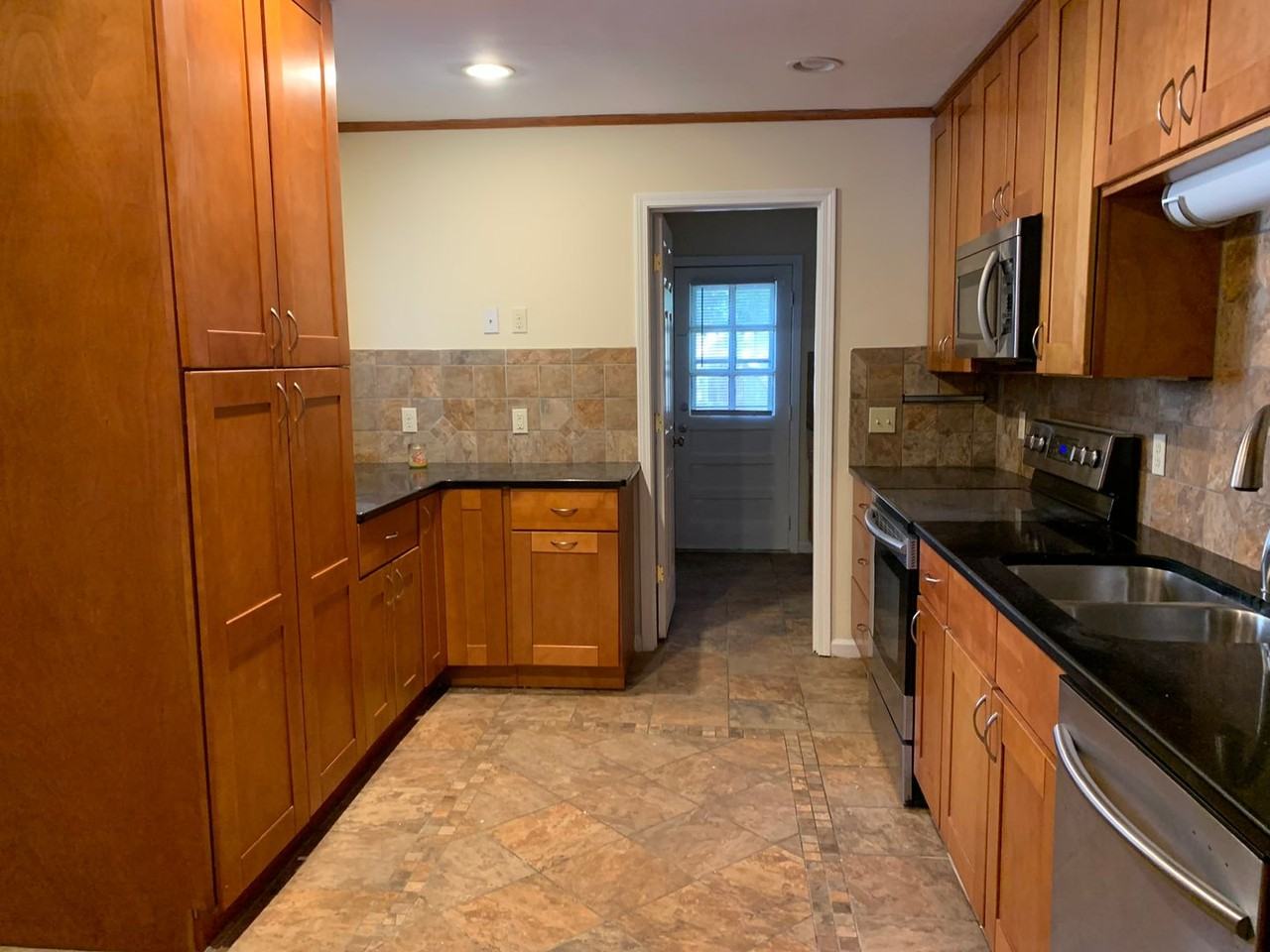 1300 Garden Crest Cir - Photo 4 of 18