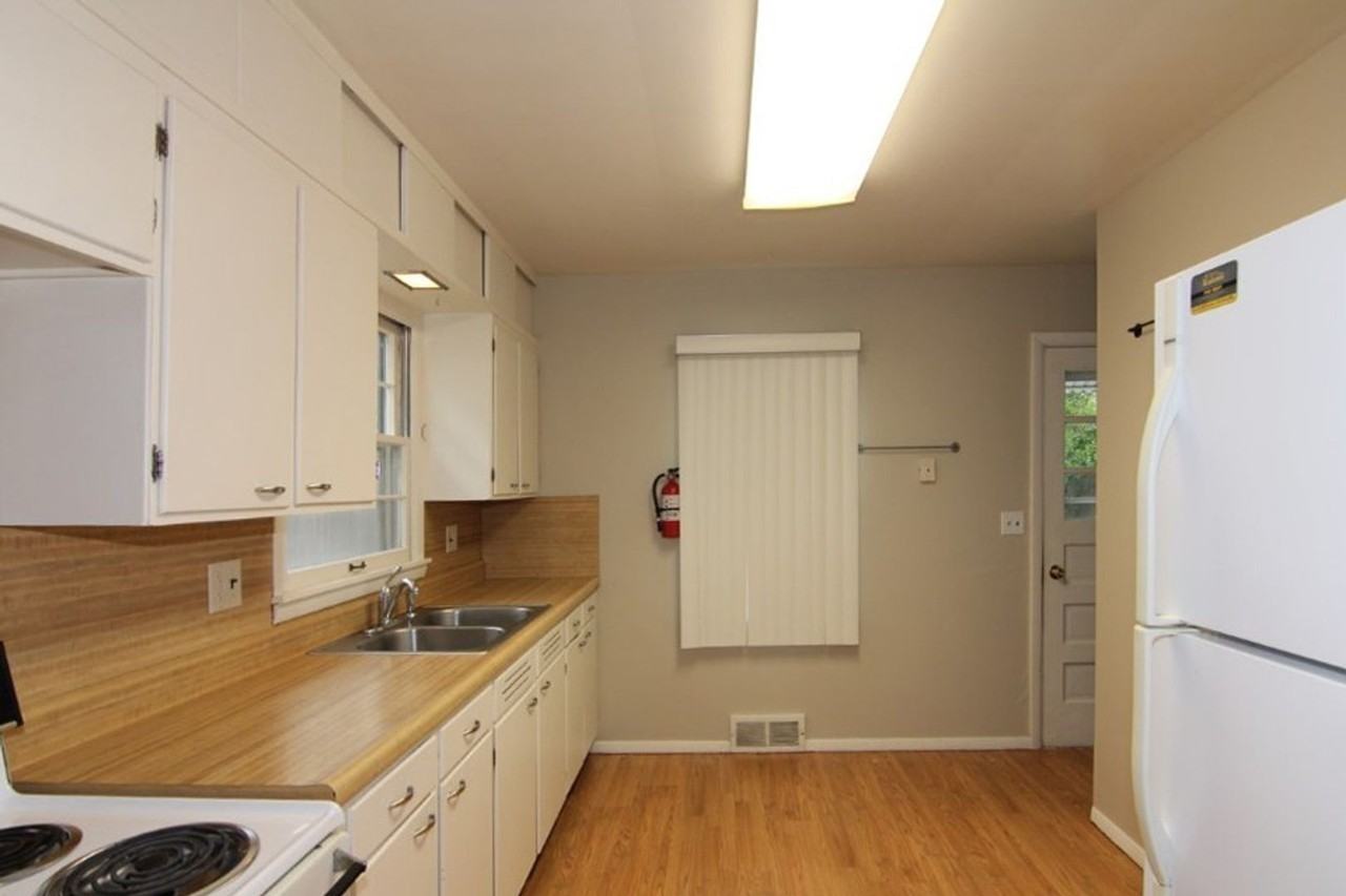 1630 Morningside Dr - Photo 5 of 19