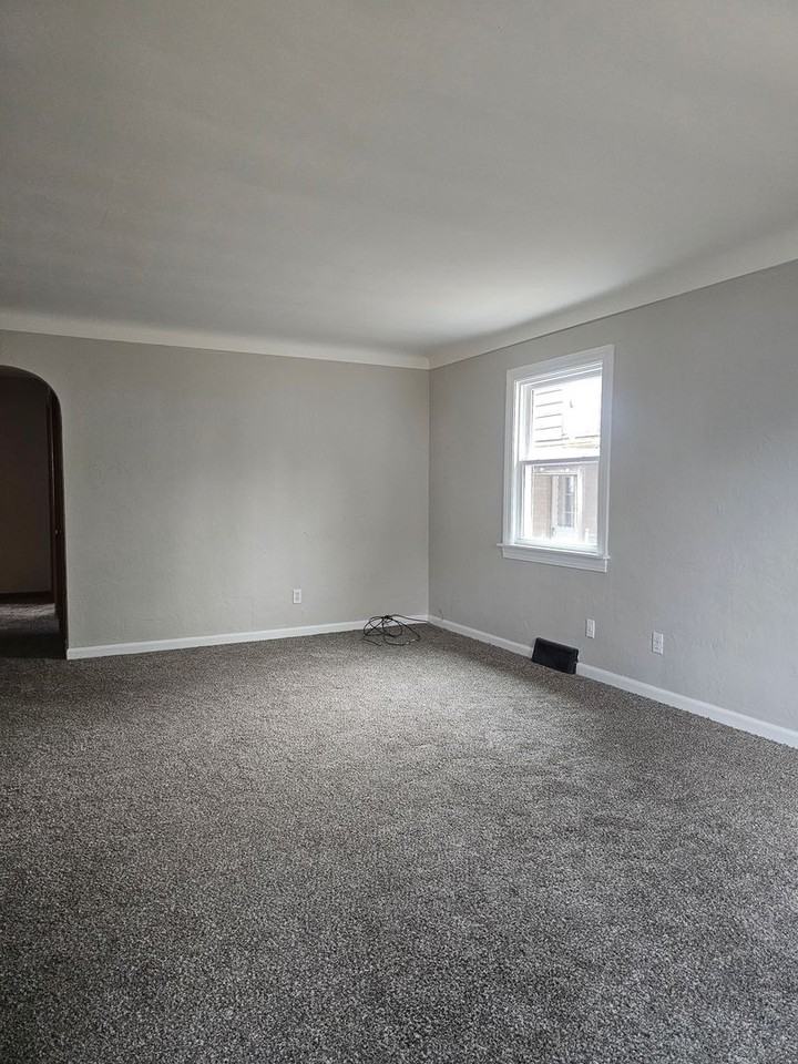 609 Kenwood Ave - Photo 7 of 7