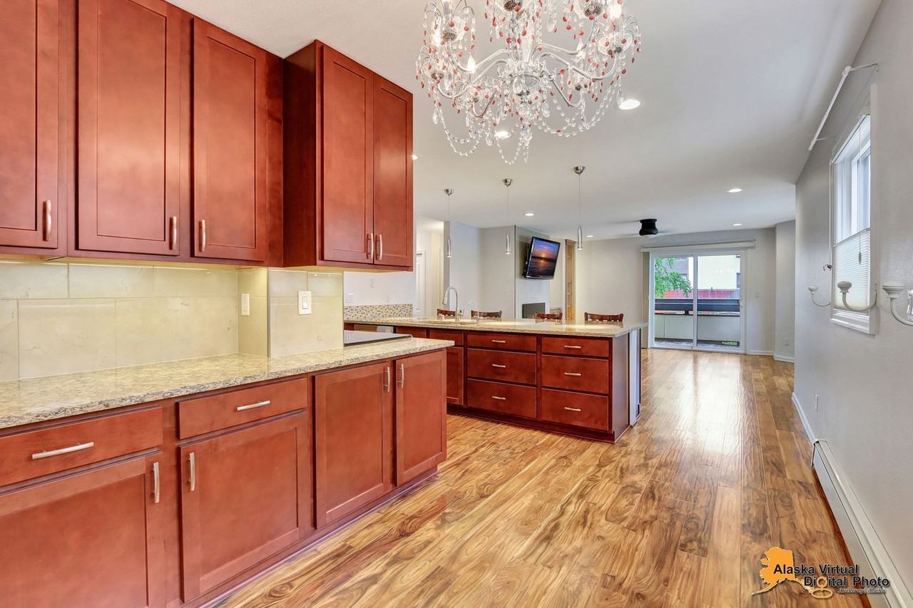 1200 I St #615 - Photo 4 of 14